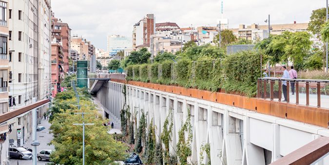 jardins-de-la-rambla-de-sants-barcelona-elevated-park-sergi-godia-ana-molino-designboom-03-e1480078897772