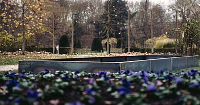 Nous accordons à nouveau plus d’attention à notre propre espace ouvert, car “There is no place like home”. Dans ce cas, WALFiLii est le créateur d’ambiance aristocratique par excellence avec ses jardinières XXL, braséros et jeux d' eau excusifs.