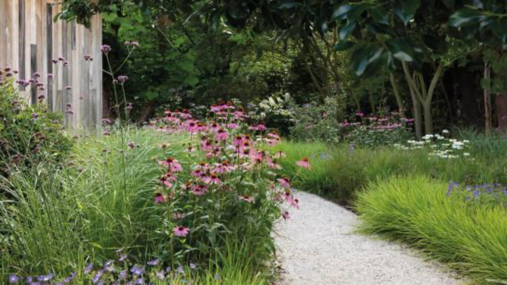 Vous êtes entrepreneur paysagiste spécialisé dans la conception ou la création de jardins dans le secteur privé? Sachez que les jardins naturels sont une activité florissante.