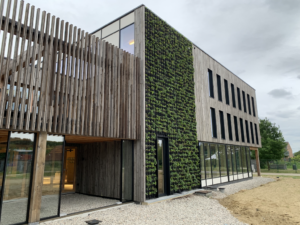 Le bâtiment « ‘t Centrum » van Kamp C, récemment inauguré à Westerlo, est l’immeuble de bureaux le plus circulaire du Benelux.