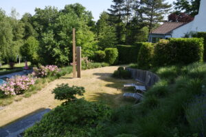 Gagnant du Concours de l'Entrepreneur de Jardins de Wallonie : Henrion Jardins SRL : Plongeon maîtrisé sur l’étang
