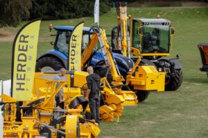 Demo Vert - Demo Clean : La plus grande démonstration en plein air de matériel pour le jardin, les espaces verts, les terrains de sport et la propreté urbaine, en Belgique.