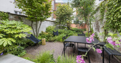 La vie en plein air au coeur de la ville - De Vlaamse Tuinaannemer 2024/25, bronze dans la catégorie ‘Jardins < 250 m²’