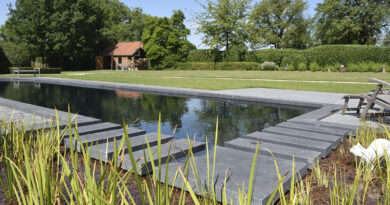 Des finitions parfaitement adaptées autour des piscines et des étangs de baignade